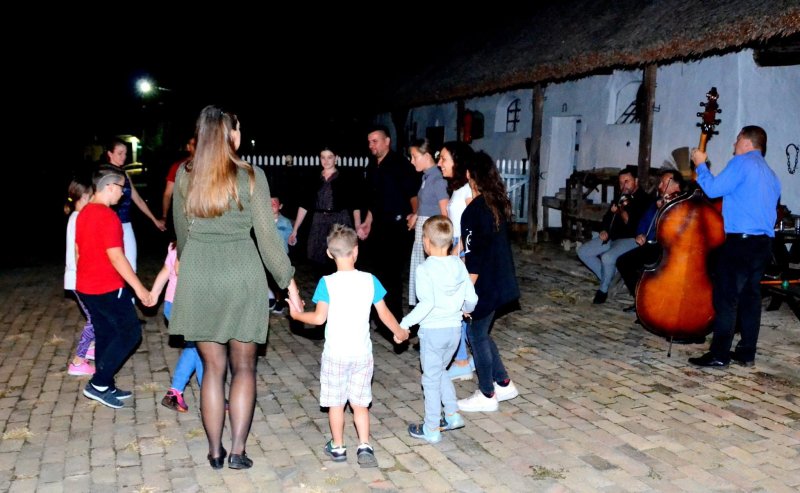 2023.-szeptember-16.-Duvo-zenekar-tanchaz-2